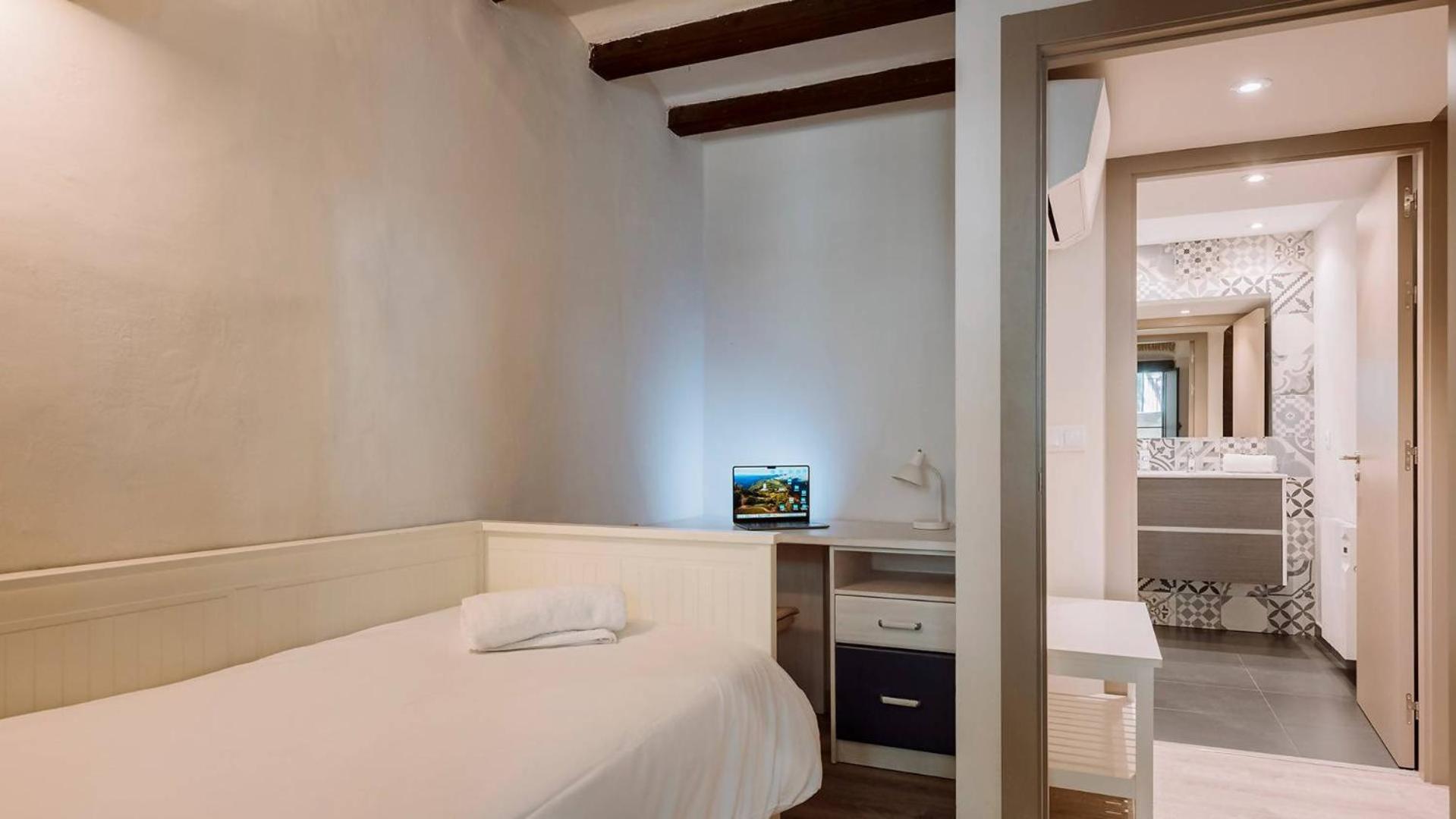 Old Town Duplex With Character Daire Girona Dış mekan fotoğraf
